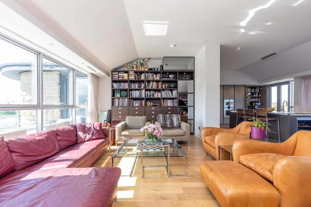 Joivy Beautiful Penthouse With Terrace & Jacuzzi Διαμέρισμα Εδιμβούργο