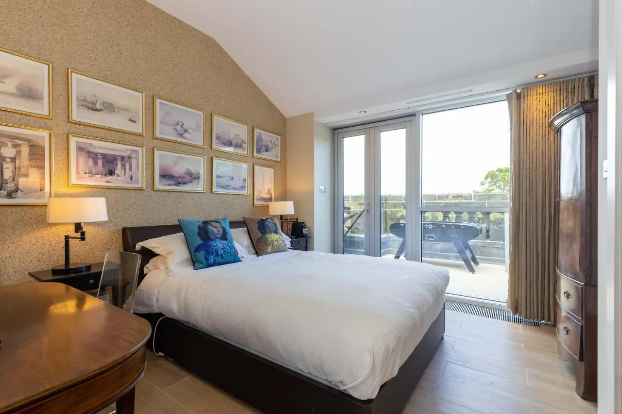 Joivy Beautiful Penthouse With Terrace & Jacuzzi Διαμέρισμα Εδιμβούργο
