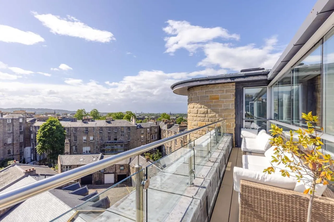 Joivy Beautiful Penthouse With Terrace & Jacuzzi Διαμέρισμα Εδιμβούργο