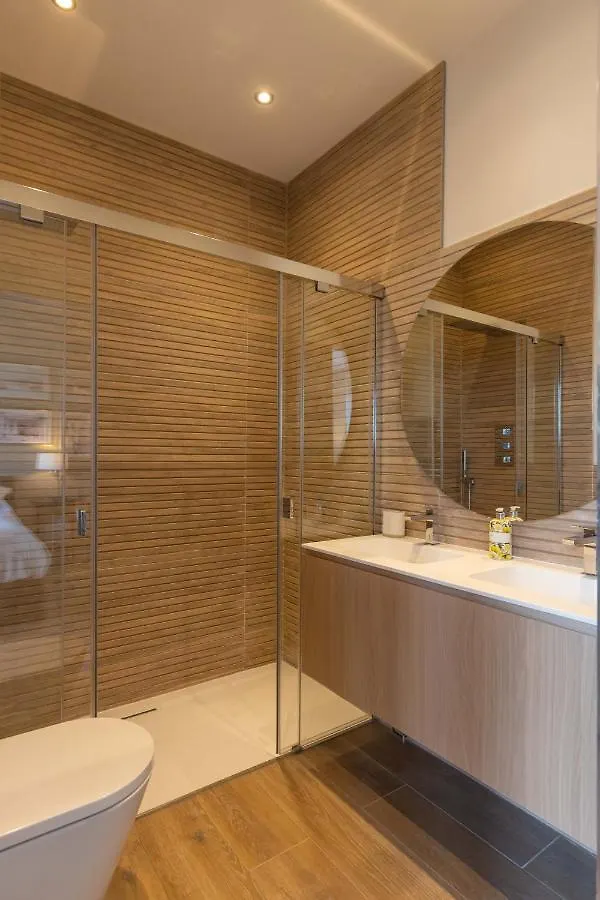 Joivy Beautiful Penthouse With Terrace & Jacuzzi Διαμέρισμα Εδιμβούργο