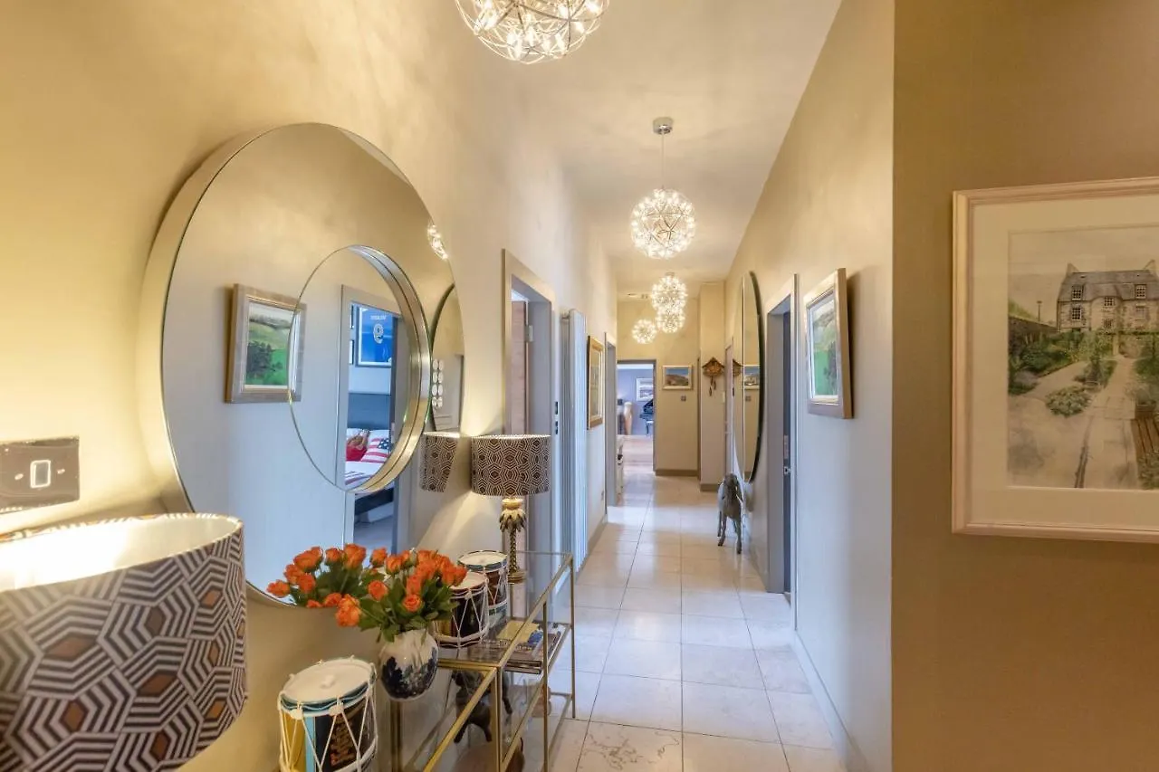 Joivy Beautiful Penthouse With Terrace & Jacuzzi Διαμέρισμα Εδιμβούργο