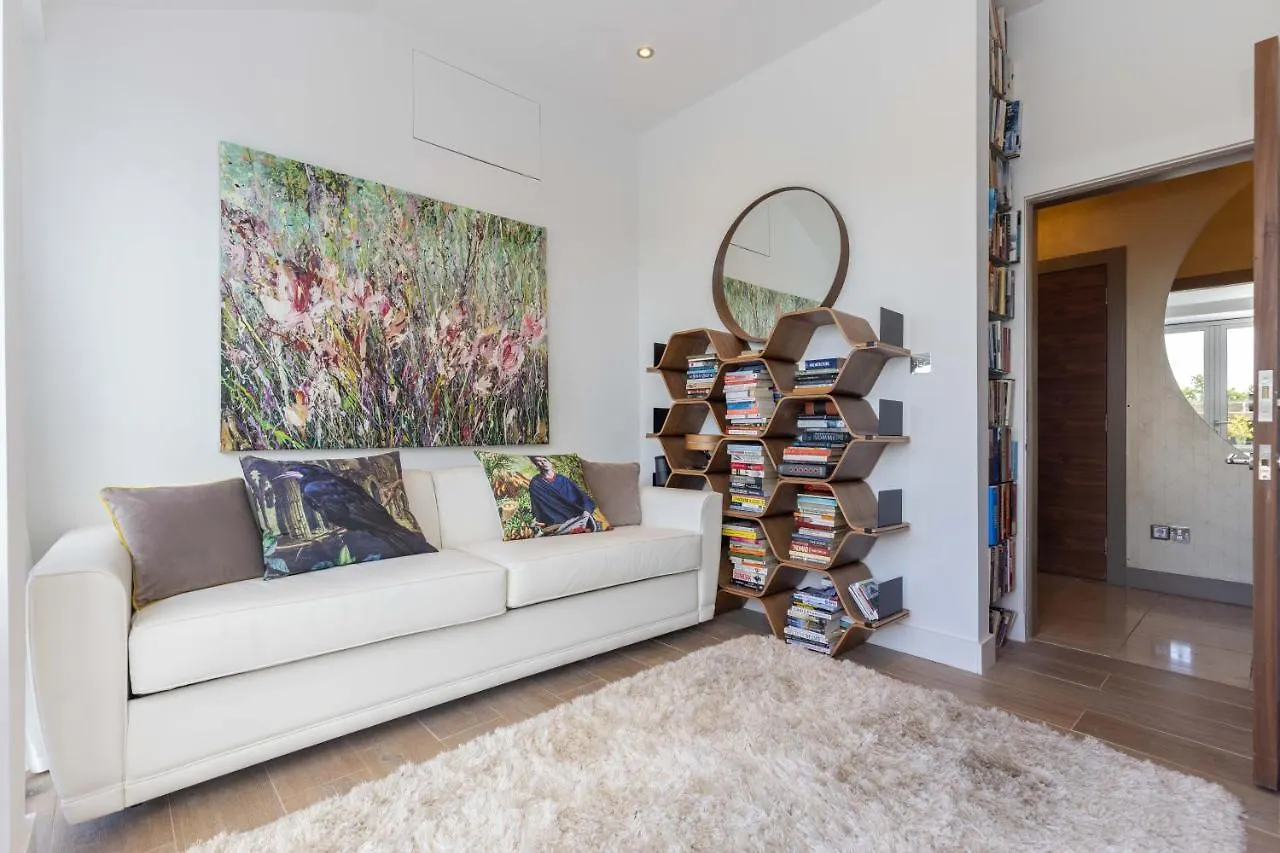 Joivy Beautiful Penthouse With Terrace & Jacuzzi Διαμέρισμα Εδιμβούργο