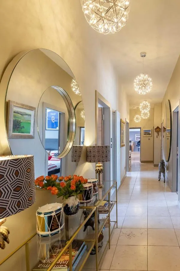 Ferienwohnung Joivy Beautiful Penthouse With Terrace & Jacuzzi Edinburgh Großbritannien