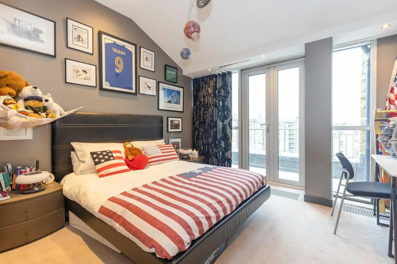Ferienwohnung Joivy Beautiful Penthouse With Terrace & Jacuzzi Edinburgh